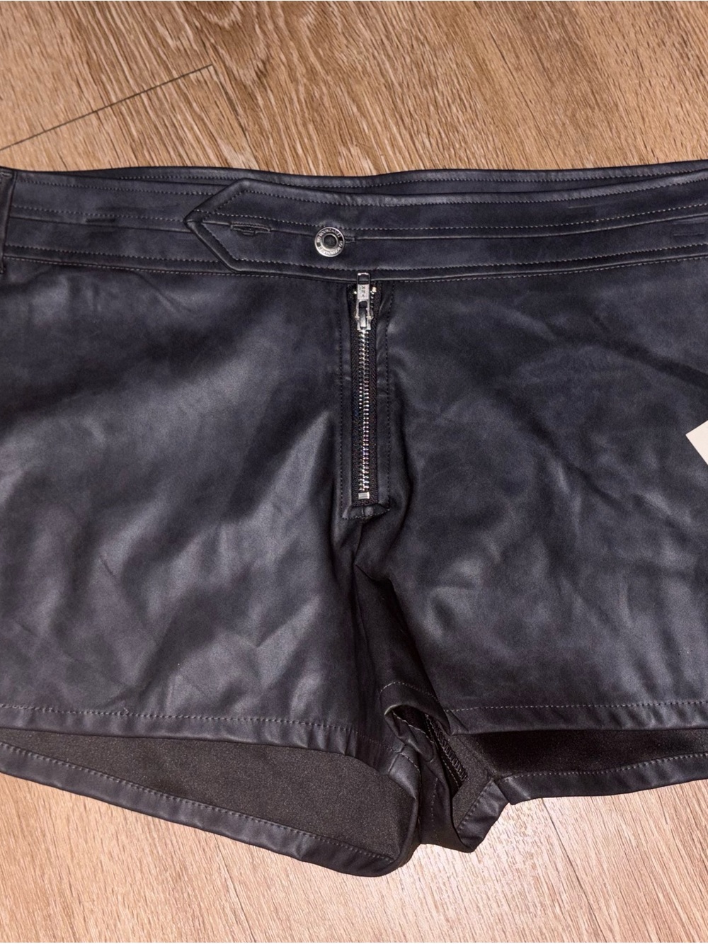 No Boundaries XXL Black faux Leather High Rise Shorts NWT Vegan Zip b194